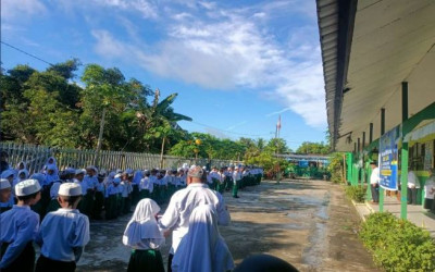 Upacara Senin Pagi MIN 2 Kapuas Senin, 6 Oktober 2025