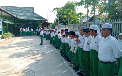 Upacara Senin Pagi MIN 2 Kapuas Senin, 13 Oktober 2025