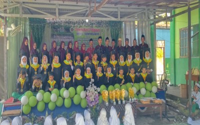 Perpisahan dan Pengukuhan Siswa MIN 2 Kapuas Berlangsung Khidmat dan Penuh Haru